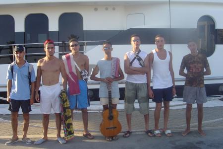 nos vamos de viaje  en el  barco de la vida